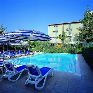 hotel-catullo-bardolino.hotelinveneto.com/