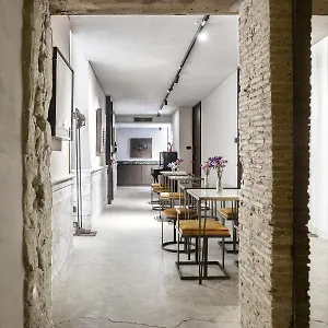 unicum-suite-napoli-centro-storico.hotels-amalfi.com/